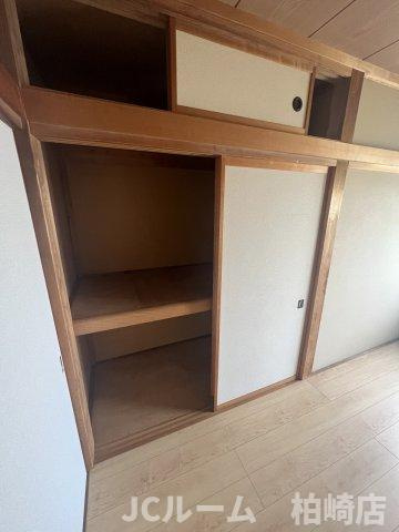 柏崎市城東２丁目のアパートの収納