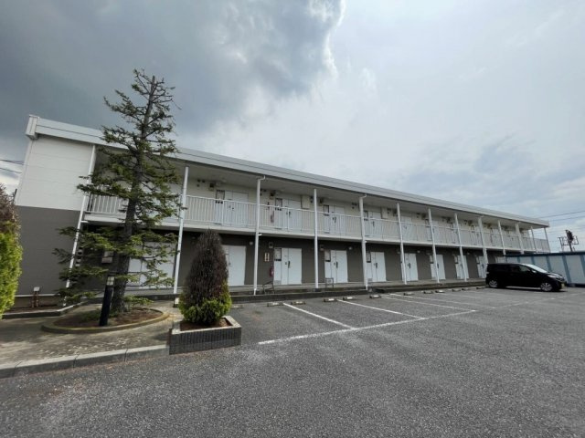 レオパレスパインマノワールの外観