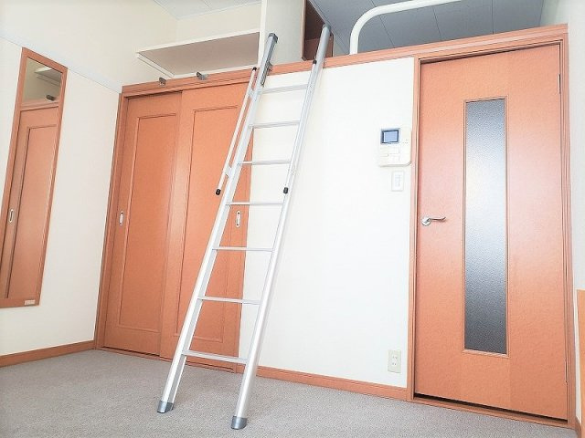 レオパレスローズ　ワンの居間・リビング