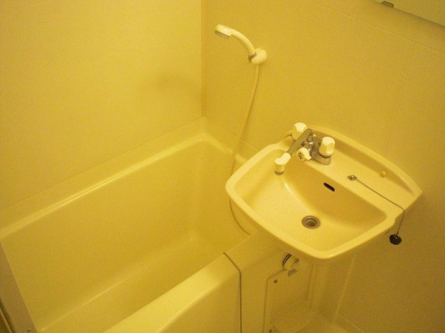 レオパレス栗橋Ⅱの浴室