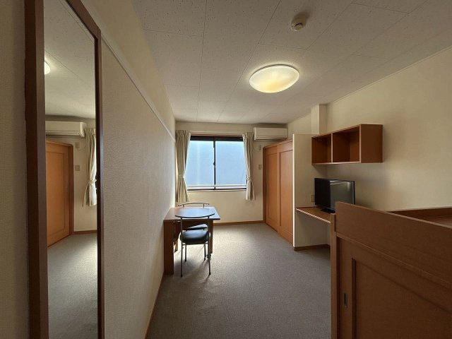 レオパレスセピアコートの居間・リビング