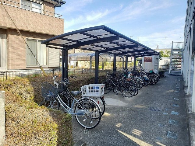 レオパレスＨａｎａｌｅｉのその他