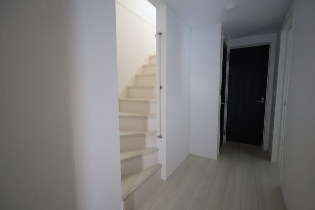 《仲介手数料無料》浦和区常盤３丁目11-5(1号棟)新築一戸建てミラスモの玄関