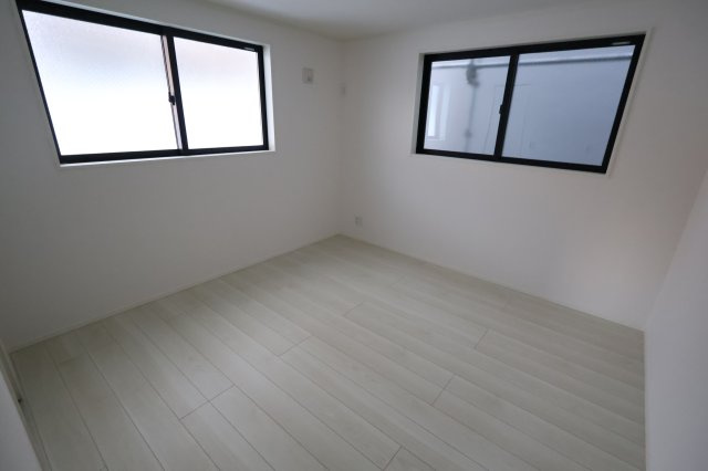 《仲介手数料無料》浦和区常盤３丁目11-5(1号棟)新築一戸建てミラスモの洋室