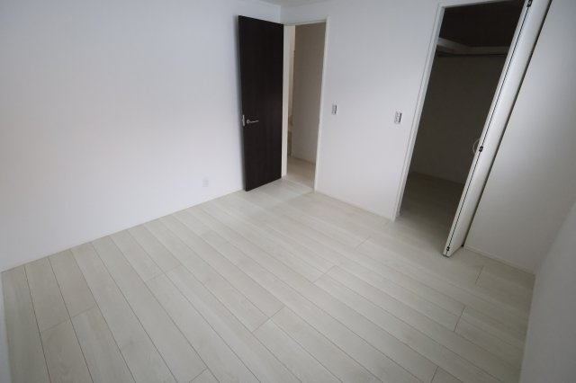 《仲介手数料無料》浦和区常盤３丁目11-5(1号棟)新築一戸建てミラスモの洋室