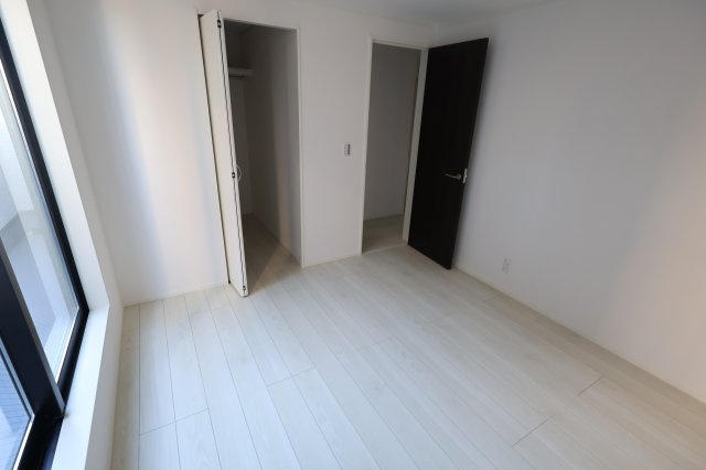 《仲介手数料無料》浦和区常盤３丁目11-5(1号棟)新築一戸建てミラスモの洋室