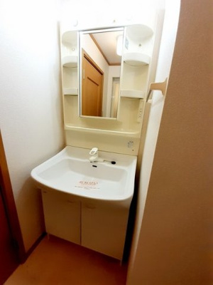 【洗面所】 | プラティークレーブⅣ | コンパクトで使いやすい洗面所