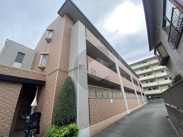 東大阪市長堂３丁目の賃貸マンションの外観