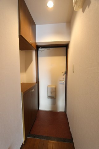 エバーグリーン２１の玄関