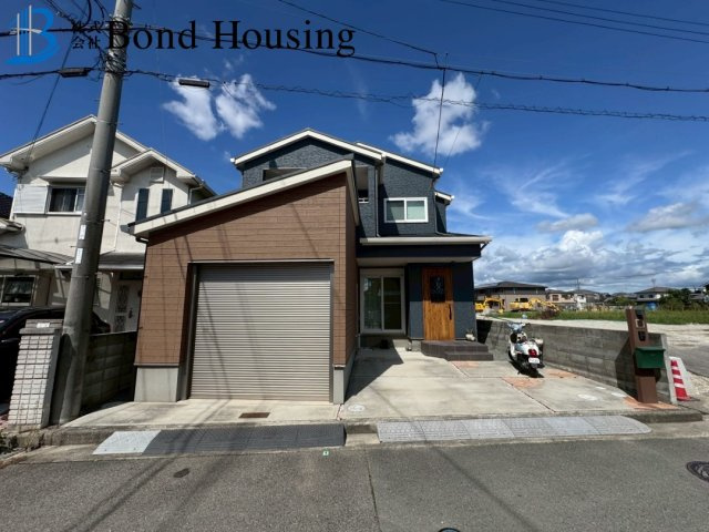 シャッターガレージ付き・５LDK・魚住町清水　築６年