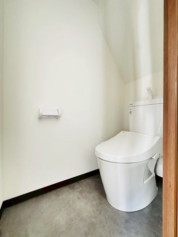 須磨浦通6丁目貸家のトイレ