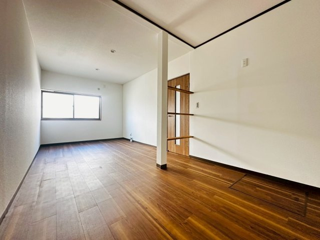 須磨浦通6丁目貸家の居間・リビング