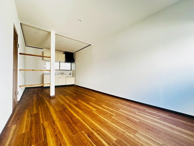 須磨浦通6丁目貸家の居間・リビング