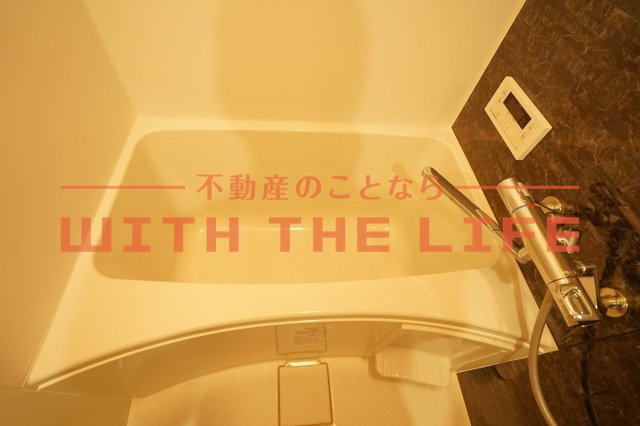 RESIDENCE（レジデンス）花畑【10,000円キャッシュバック対象物件】の浴室|落ち着いた空間のお風呂です