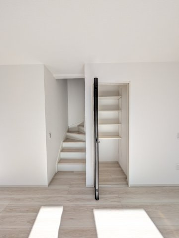 【内装】 | アーバンスタイル前橋市箱田町1期ー① | リビング階段仕様です♪