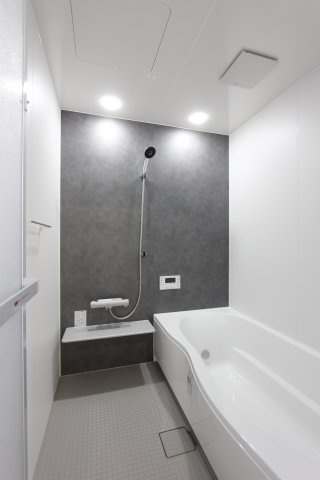 網走市つくしヶ丘6丁目2戸建の浴室