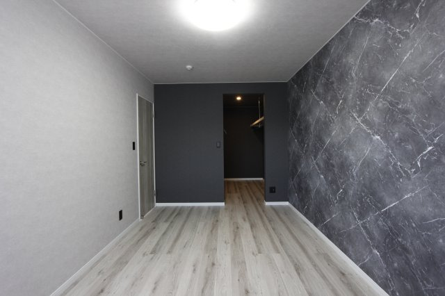 網走市つくしヶ丘6丁目2戸建の洋室