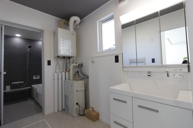 網走市つくしヶ丘6丁目2戸建の独立洗面台