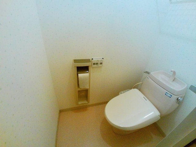 烏帽子ハイツ六甲のトイレ