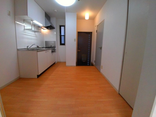 烏帽子ハイツ六甲の居間・リビング