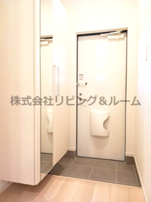【玄関】 | グレイスプリムローズＡ