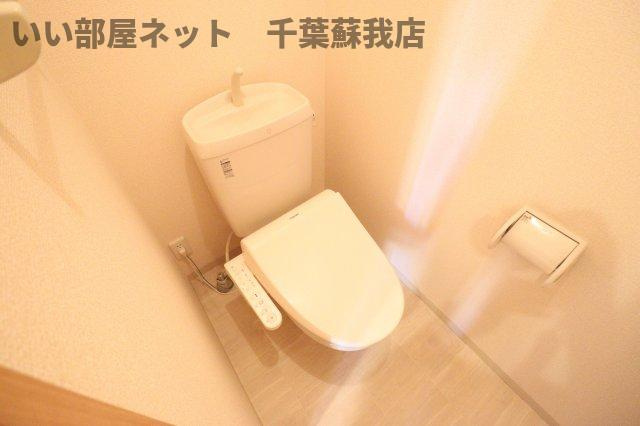 コモドカーサのトイレ|清潔感のあるトイレです
