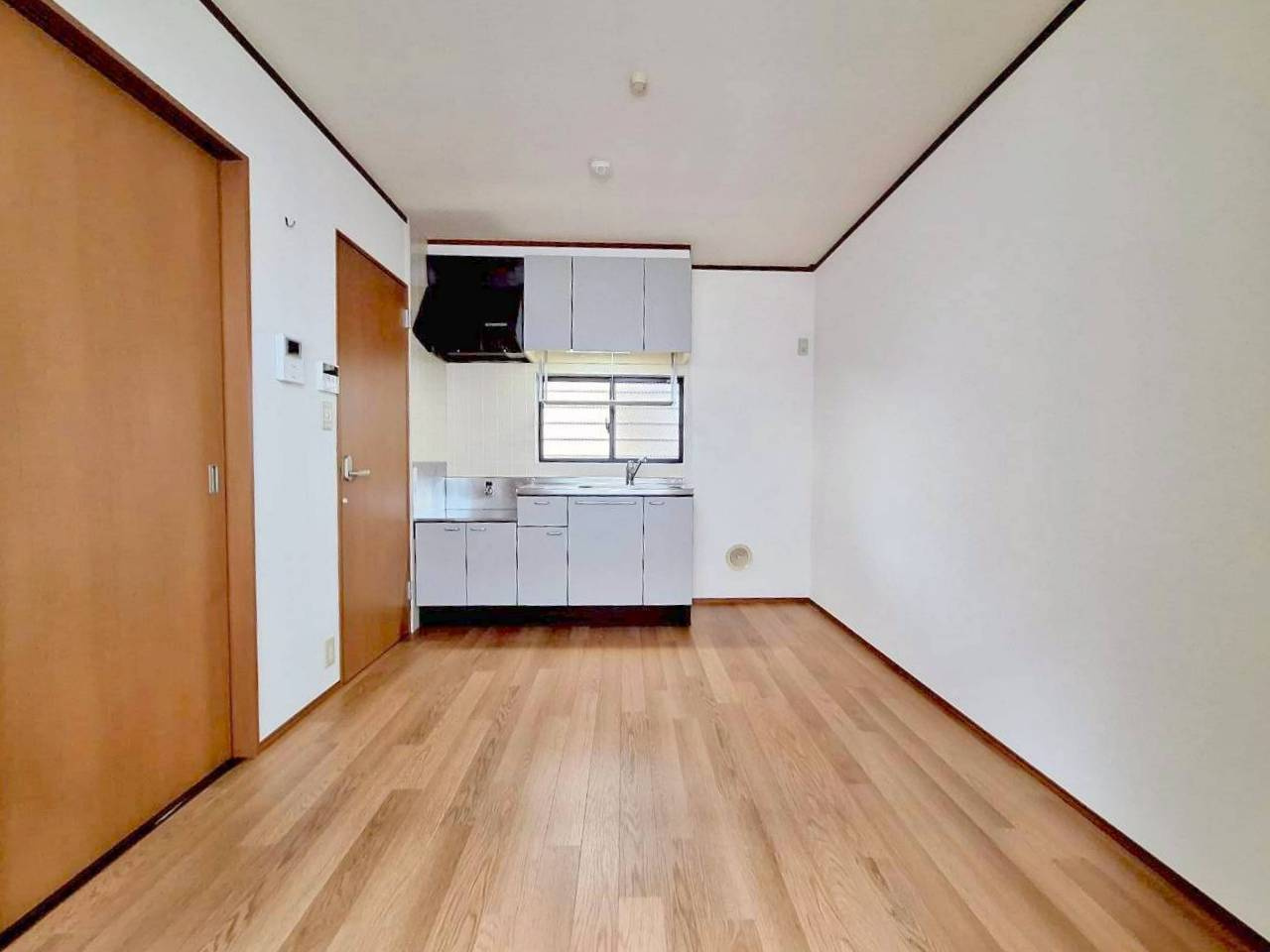 酒井ハイツの居間・リビング|★ＤＫ６帖★