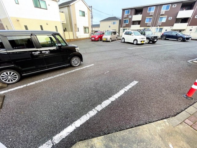 セジュール石原坂の駐車場