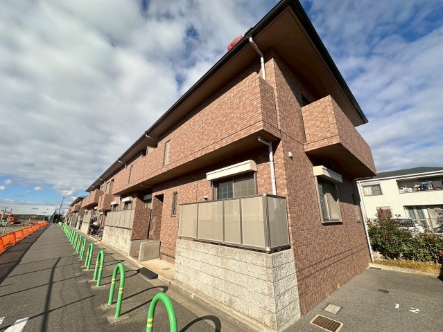 ジュネスト2番館の外観