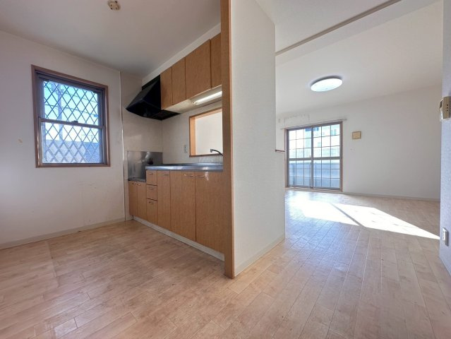 ジュネスト2番館の居間・リビング