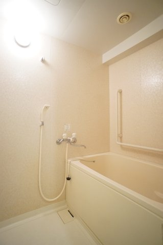江戸川区船堀３丁目の賃貸マンションの浴室|一日の疲れを癒すのはやっぱりお風呂ですね♪追焚きあり♪