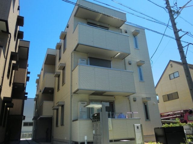 メゾンクレセントⅡ八田の外観|おしゃれな外観です