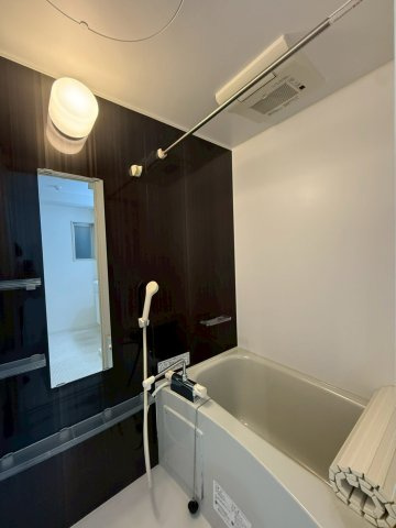 エヌエムトラントウエストの浴室