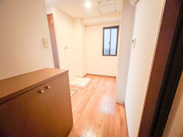 ブロッサムカスガデの玄関