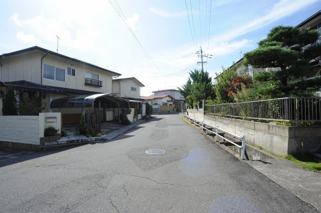 浅川西条　土地の前面道路含む現地写真