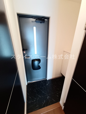 【玄関】 | モナリエ晩田 | 別部屋写真です。