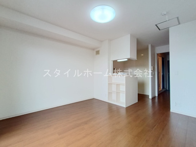 【居間・リビング】 | モナリエ晩田 | 別部屋写真です。