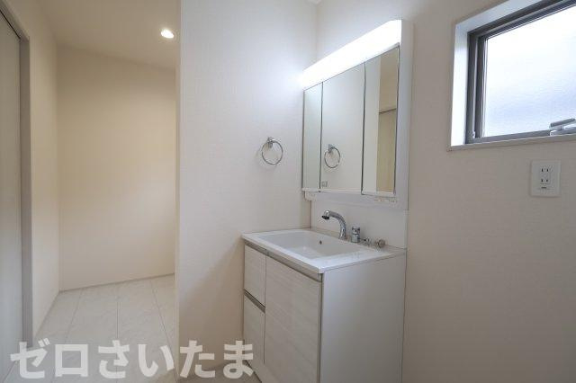 《仲介手数料無料》北区吉野町２丁目171-11新築一戸建てリーブルガーデンの独立洗面台