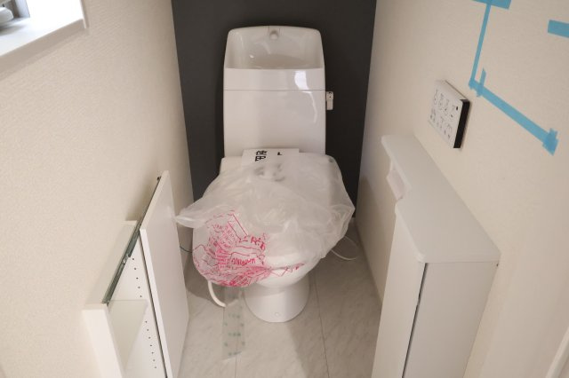 《仲介手数料無料》北区吉野町２丁目171-11新築一戸建てリーブルガーデンのトイレ|施工途中でした。