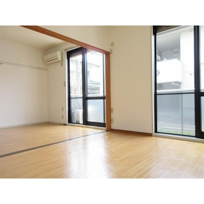 【居間・リビング】 | フジパレスＡ棟 | 使いやすいリビングです