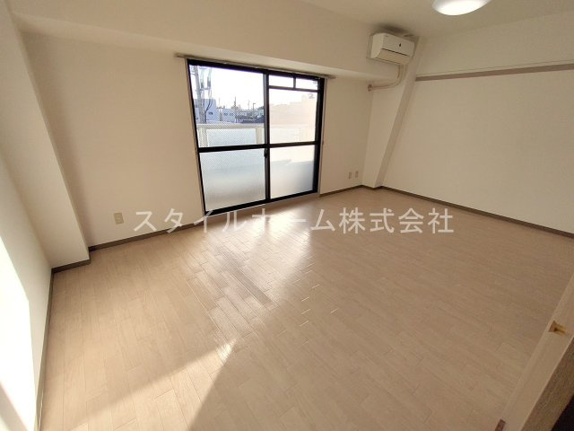 メゾン福谷Ⅲの居間・リビング