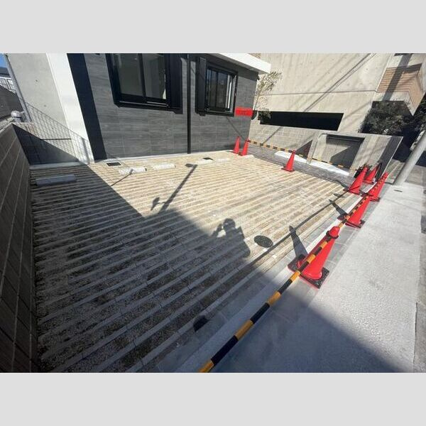 quador GOKISO PREMIERE　名古屋市賃貸　仲介手数料無料の駐車場