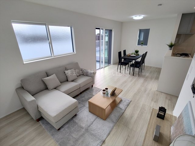 【居間・リビング】の画像