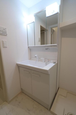 【洗面所】 | MAISON SOLEIL | 脱衣スペースもあります