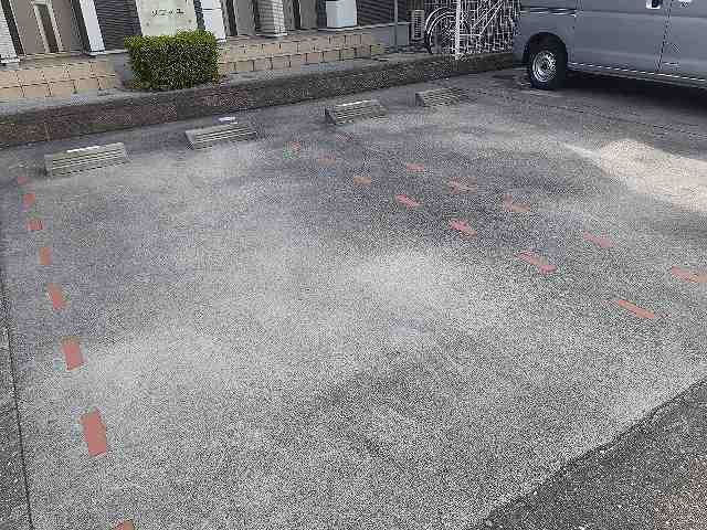 リヴィエの駐車場