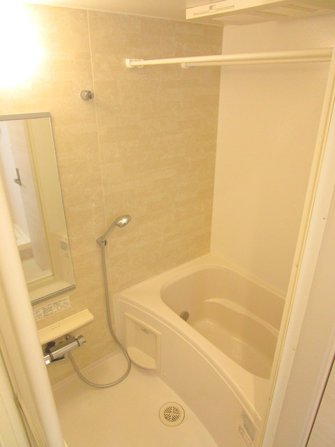 サニーヴィレッジ美奈見の浴室