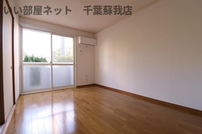 ファーストヴューラ　六番館の洋室|ゆったりした洋室です