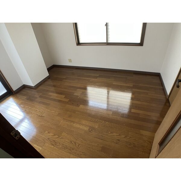 ヴィーナスブリッジ壱番館の居間・リビング