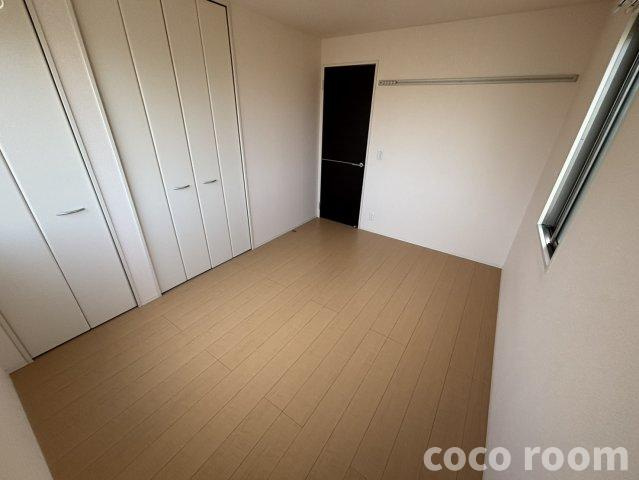 ヴィラ サンマリンの洋室