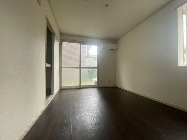 エルハイツイイダの居間・リビング